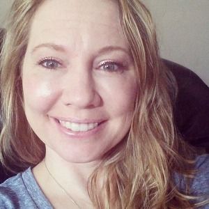 Meet your Posher, Elaine